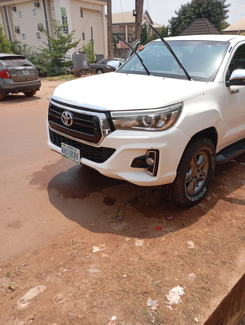 Compact SUV - Toyota Hilux Double Cabin Front Angle