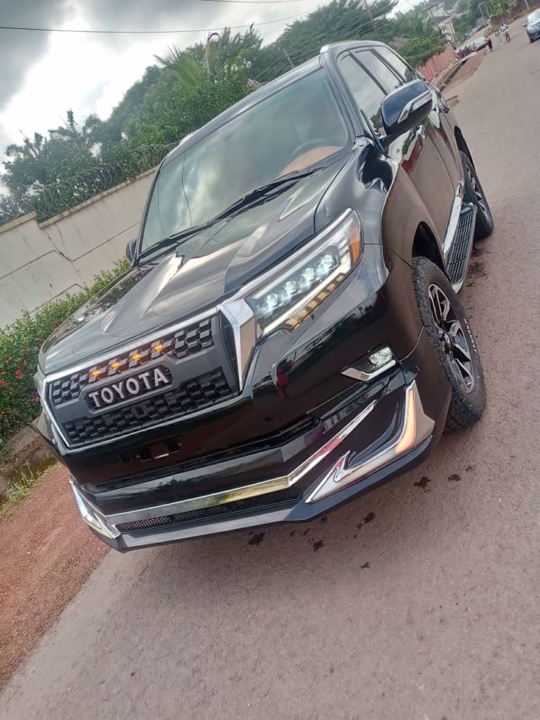 SUV Fleet - Toyota Land Cruiser Prado Premium Angle